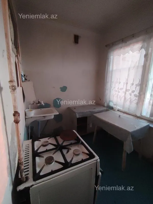 Satılır 4 otaqlı köhnə tikili 84 m²