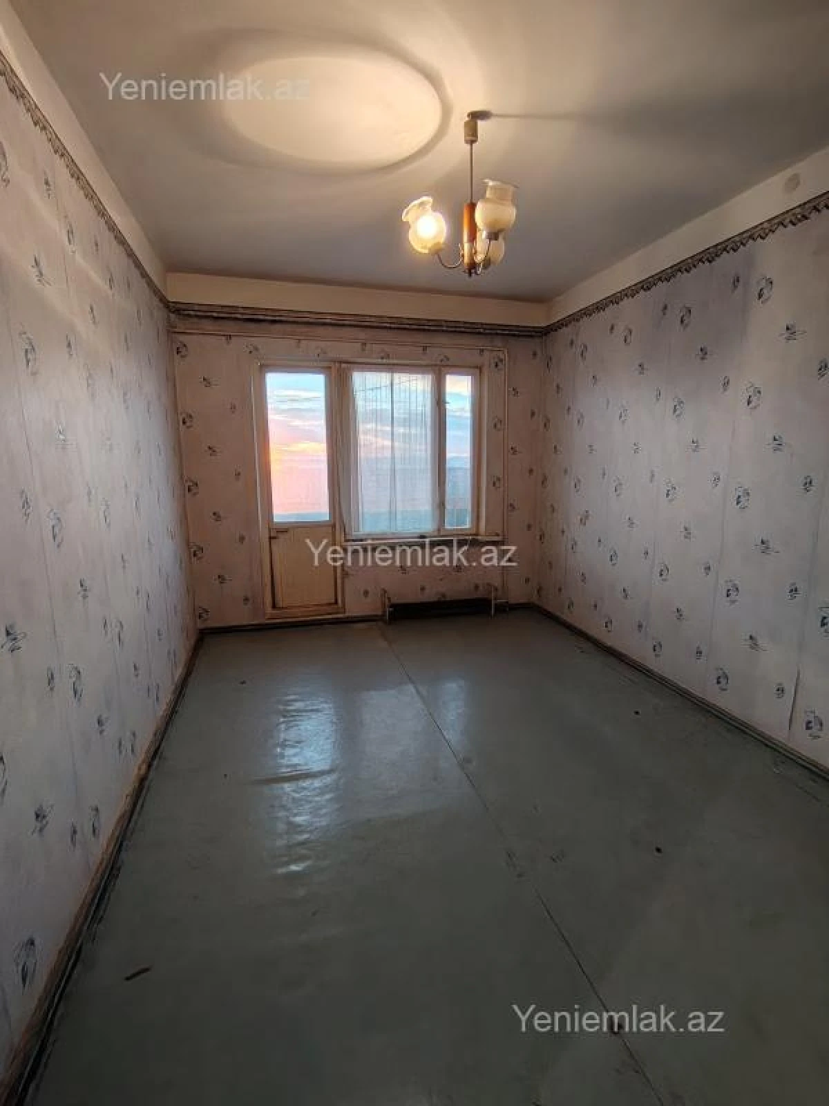 Satılır 4 otaqlı köhnə tikili 84 m²