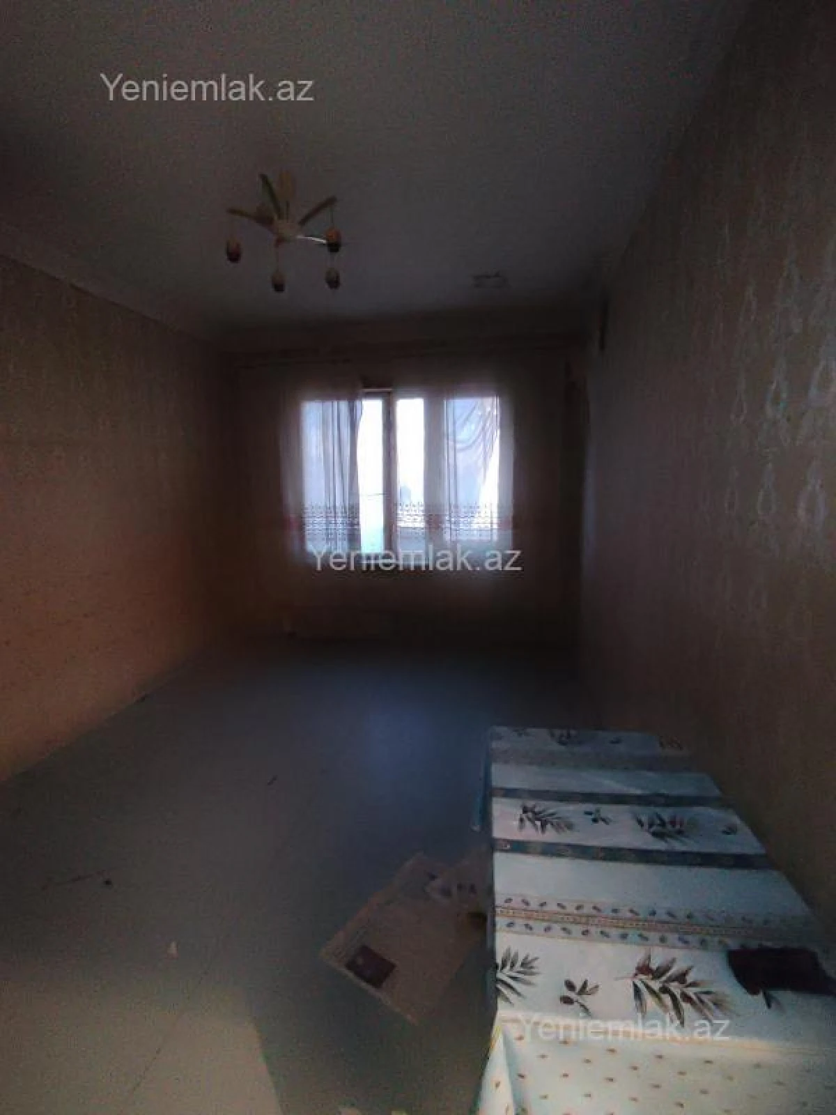 Satılır 4 otaqlı köhnə tikili 84 m²