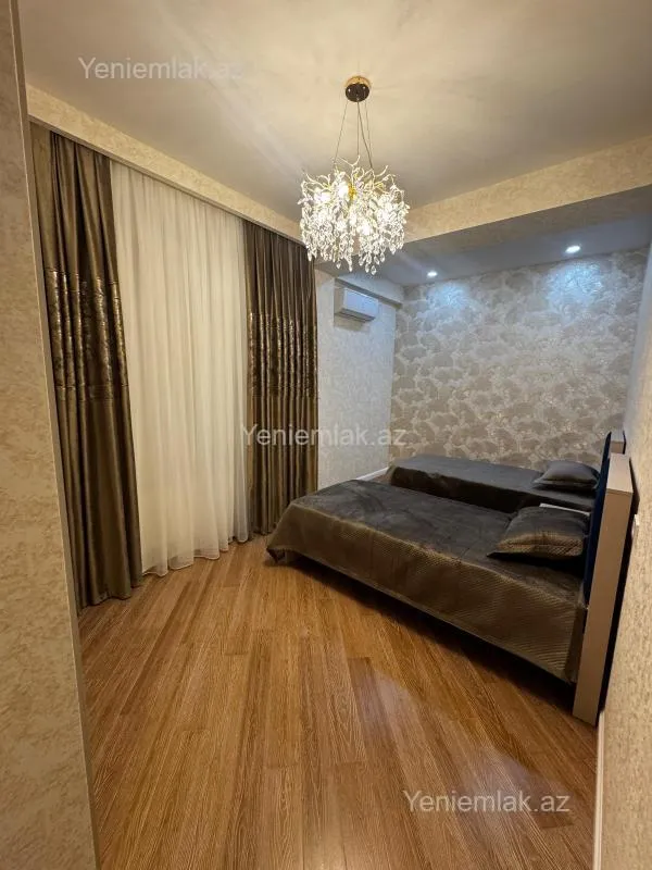 Satılır 3 otaqlı yeni tikili 122 m²