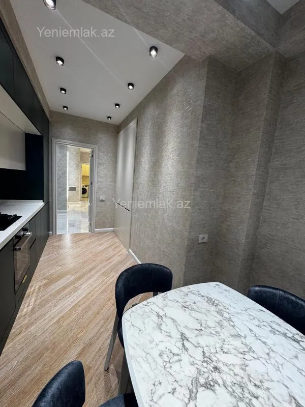 Satılır 3 otaqlı yeni tikili 122 m²