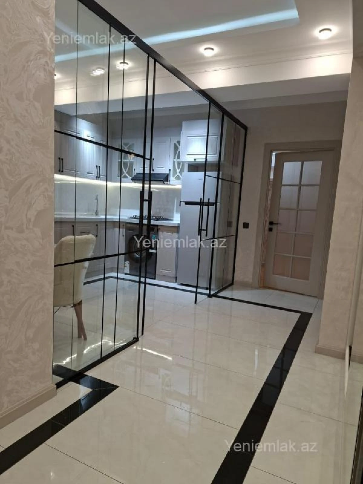 Satılır 3 otaqlı yeni tikili 74 m²