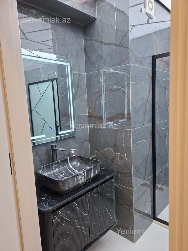 Satılır 3 otaqlı yeni tikili 74 m²