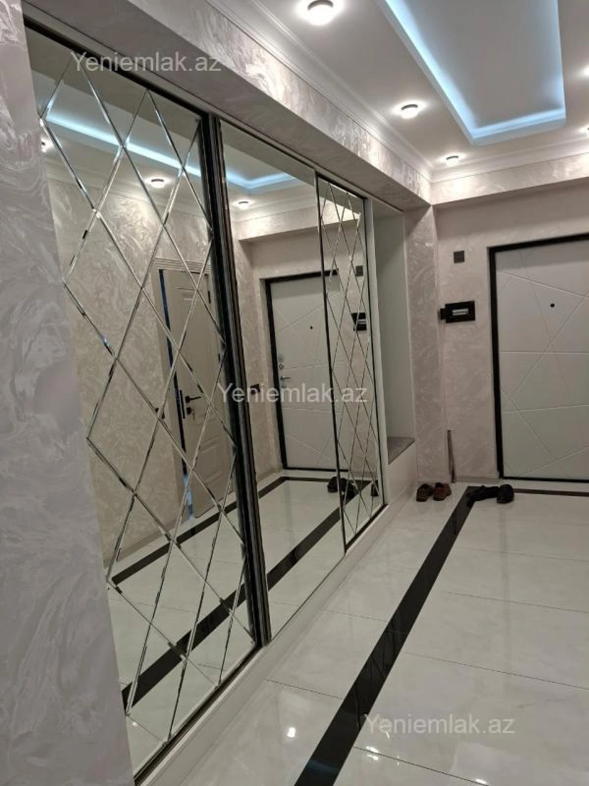 Satılır 3 otaqlı yeni tikili 74 m²