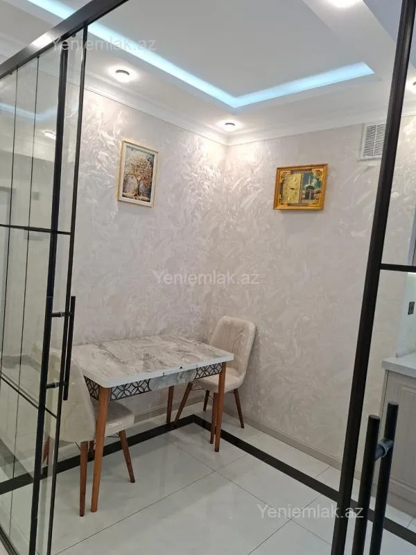 Satılır 3 otaqlı yeni tikili 74 m²