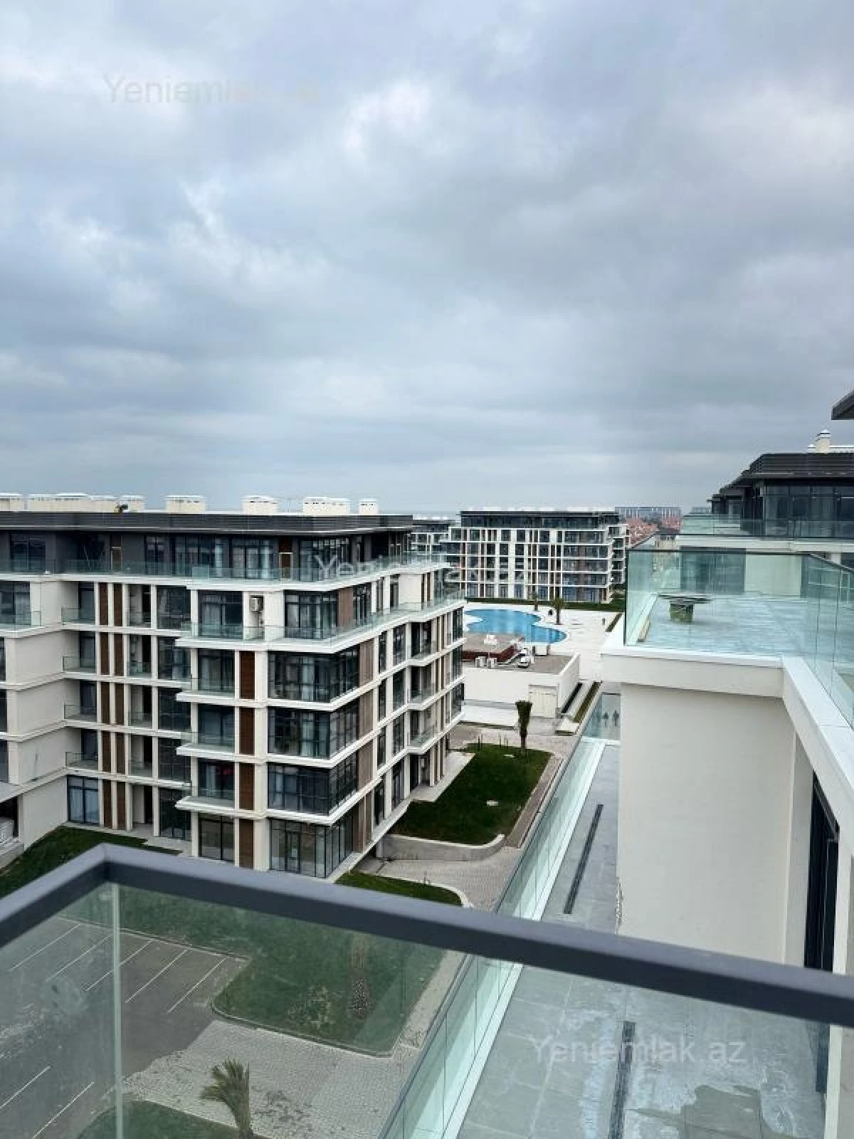 Satılır 4 otaqlı yeni tikili 208 m²