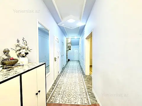 Satılır 6 otaqlı həyət evi 240 m²