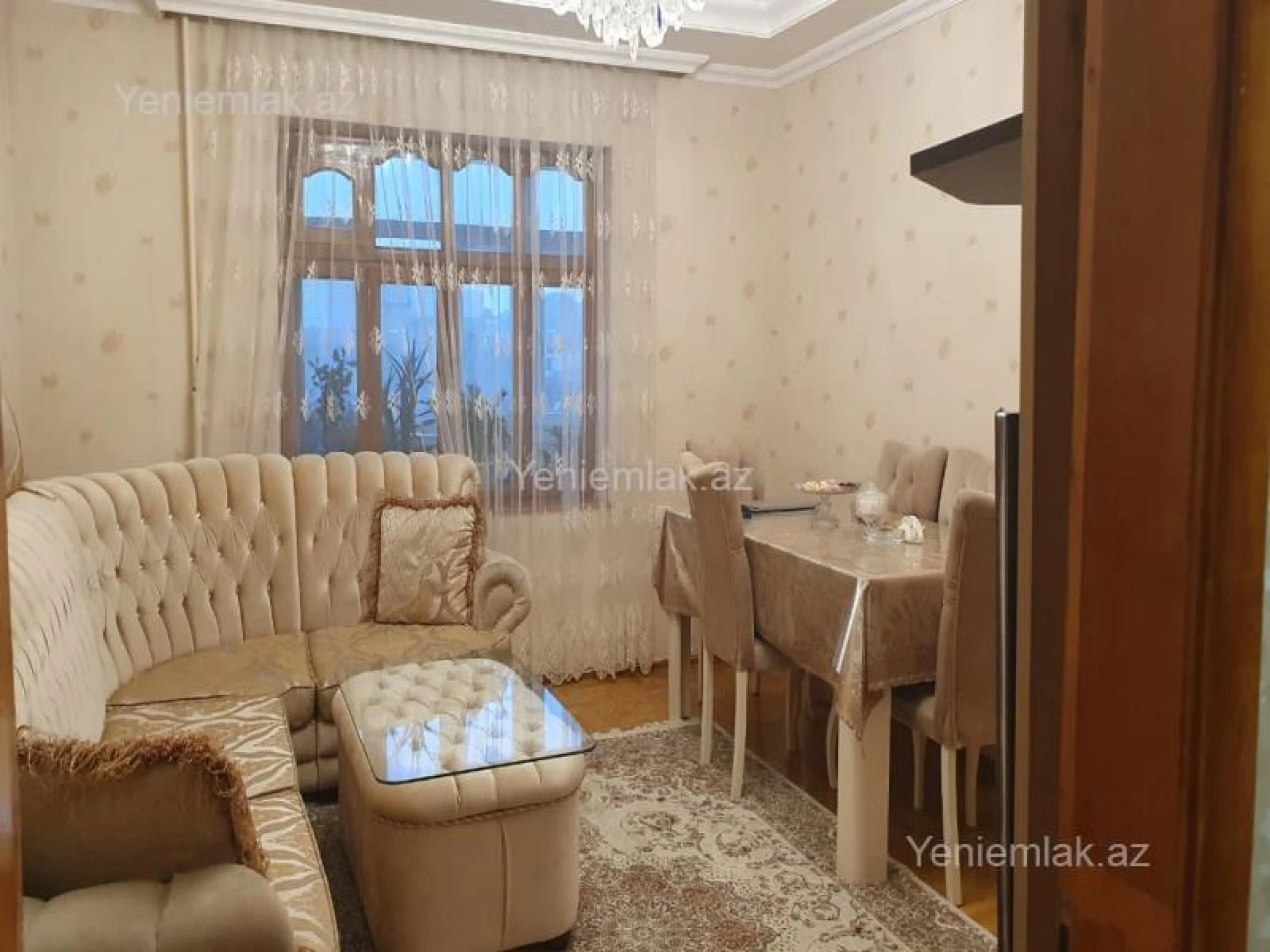 Satılır 3 otaqlı köhnə tikili 90 m²