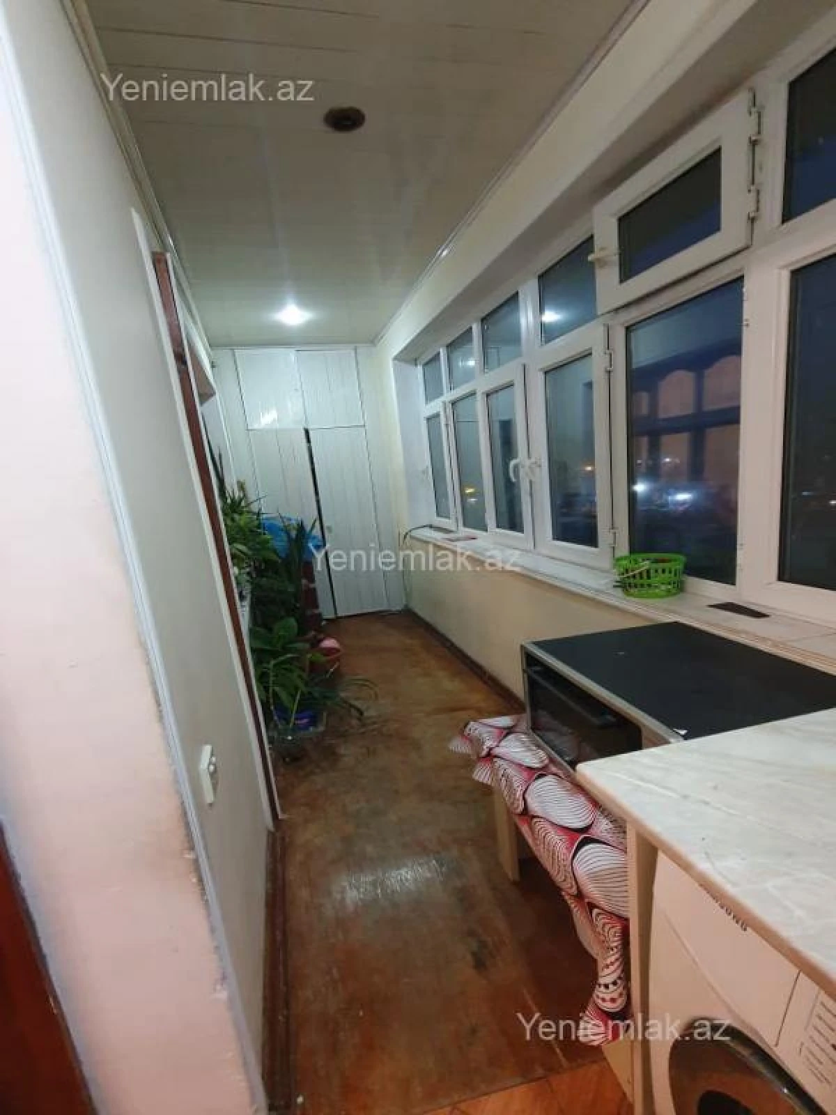 Satılır 3 otaqlı köhnə tikili 90 m²
