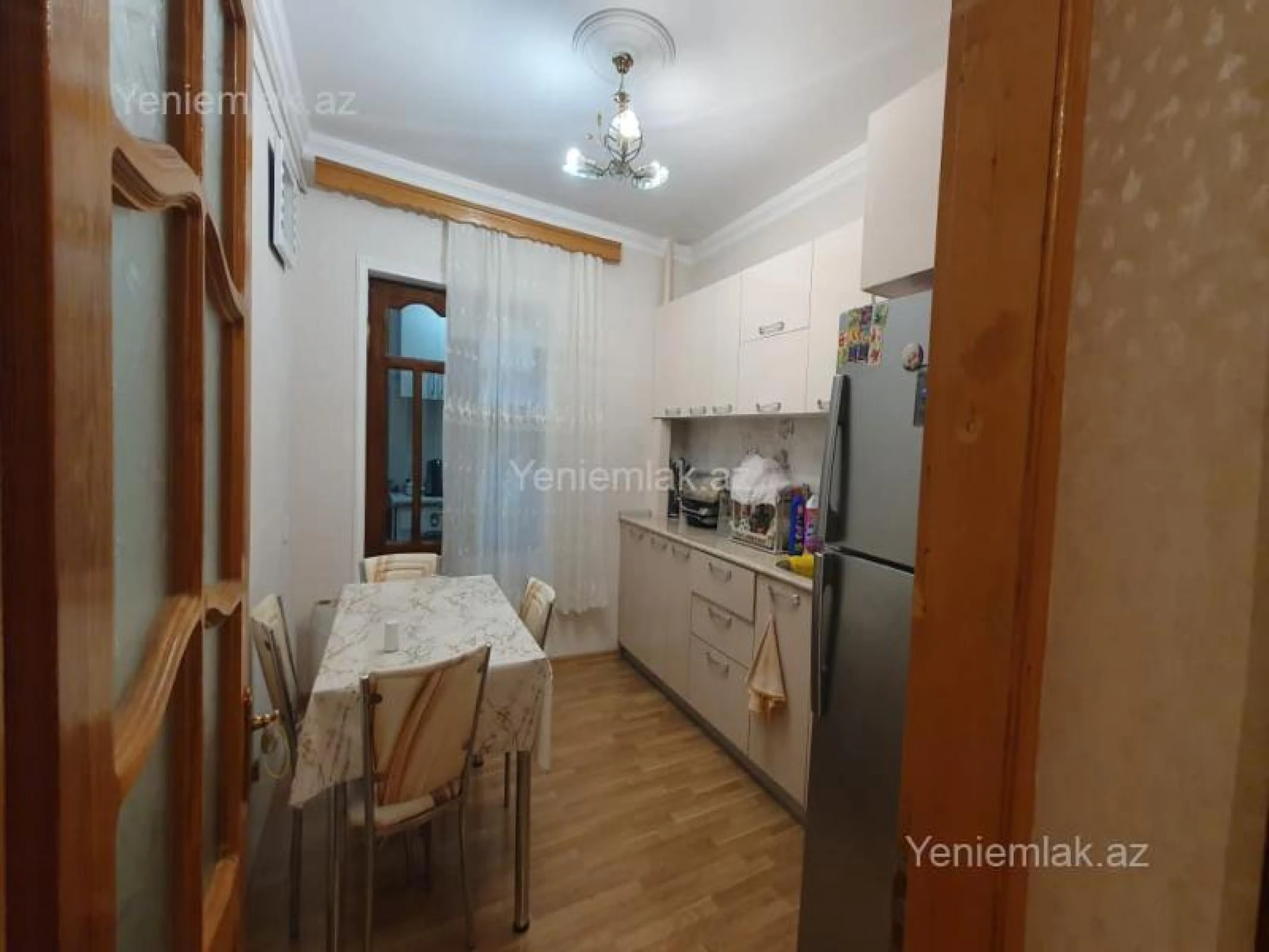 Satılır 3 otaqlı köhnə tikili 90 m²