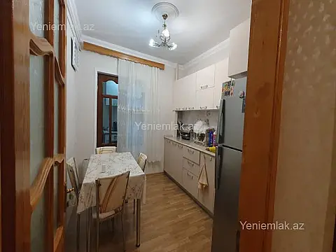 Satılır 3 otaqlı köhnə tikili 90 m²