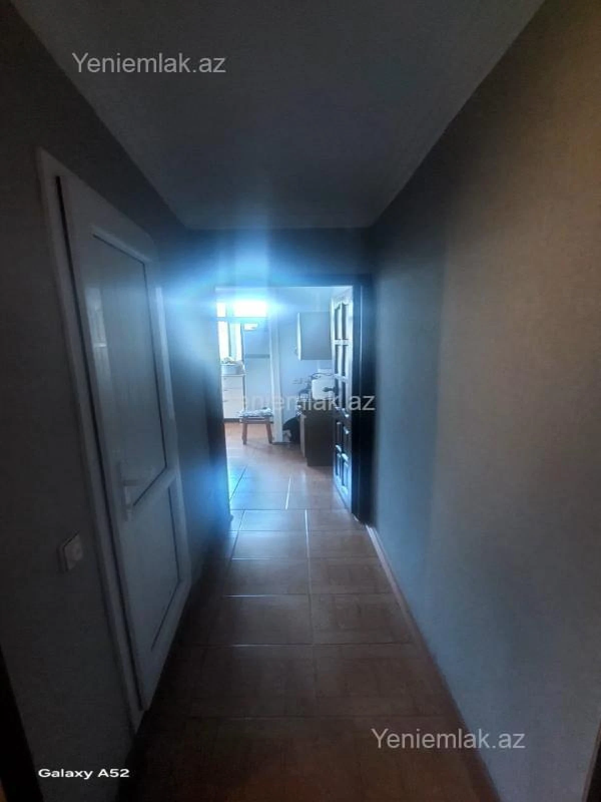Satılır 2 otaqlı köhnə tikili 55 m²