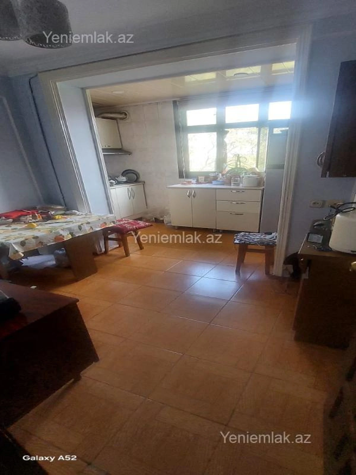 Satılır 2 otaqlı köhnə tikili 55 m²