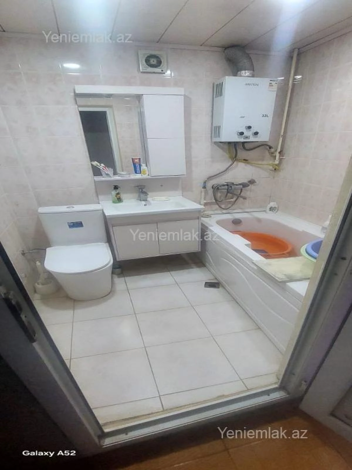 Satılır 2 otaqlı köhnə tikili 55 m²