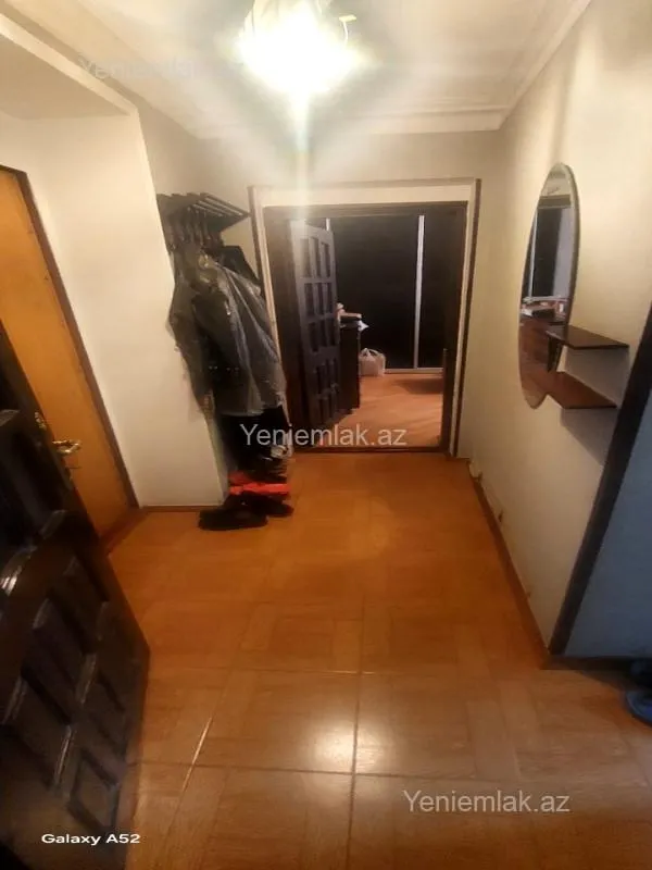 Satılır 2 otaqlı köhnə tikili 55 m²