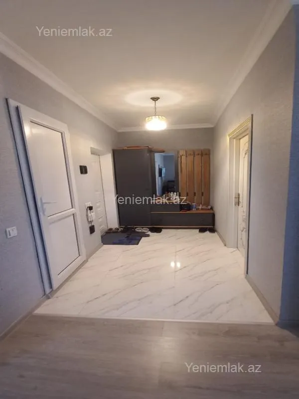 Satılır 3 otaqlı yeni tikili 70 m²