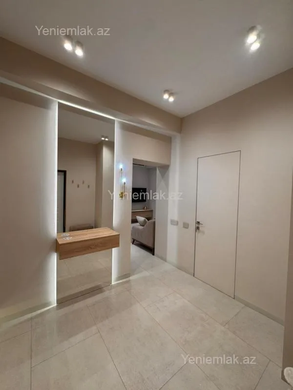 Satılır 2 otaqlı yeni tikili 70 m²