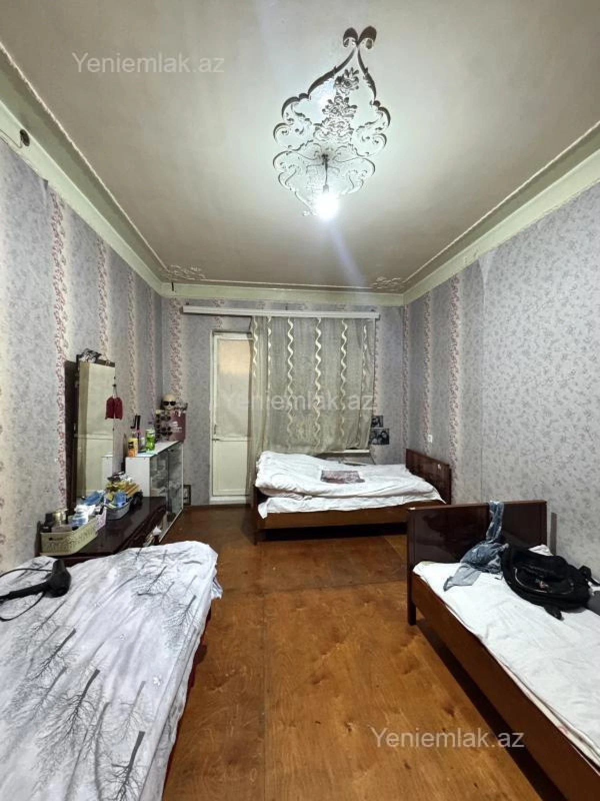 Satılır 2 otaqlı köhnə tikili 60 m²