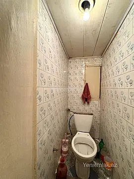 Satılır 2 otaqlı köhnə tikili 60 m²