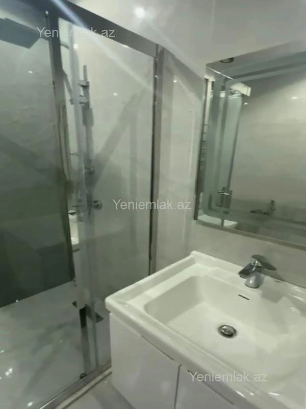 Satılır 3 otaqlı yeni tikili 92 m²