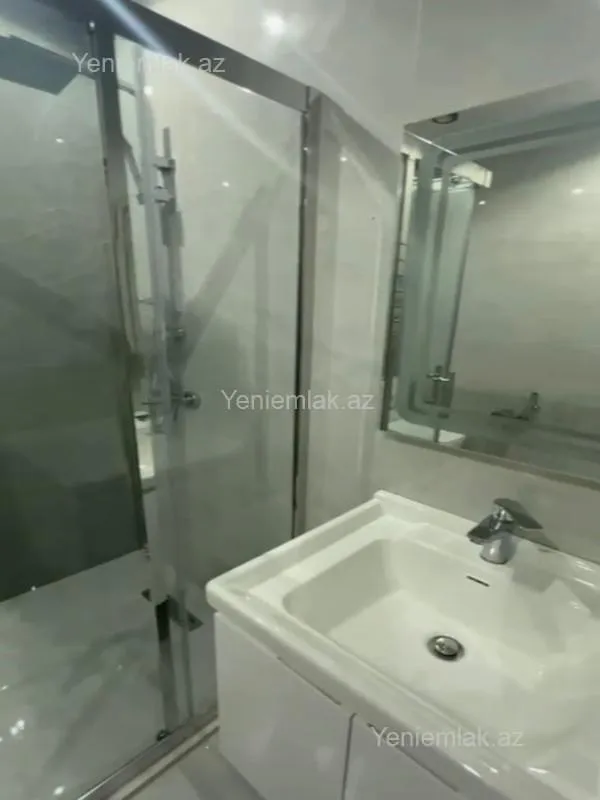 Satılır 3 otaqlı yeni tikili 92 m²