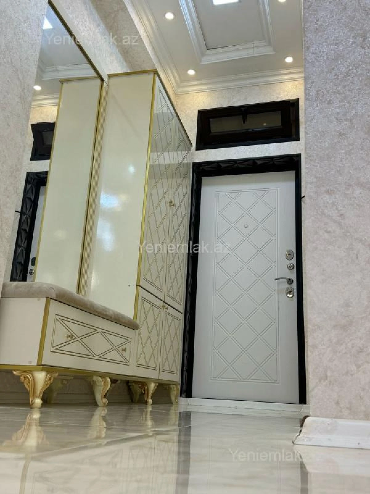 Satılır 3 otaqlı yeni tikili 65 m²