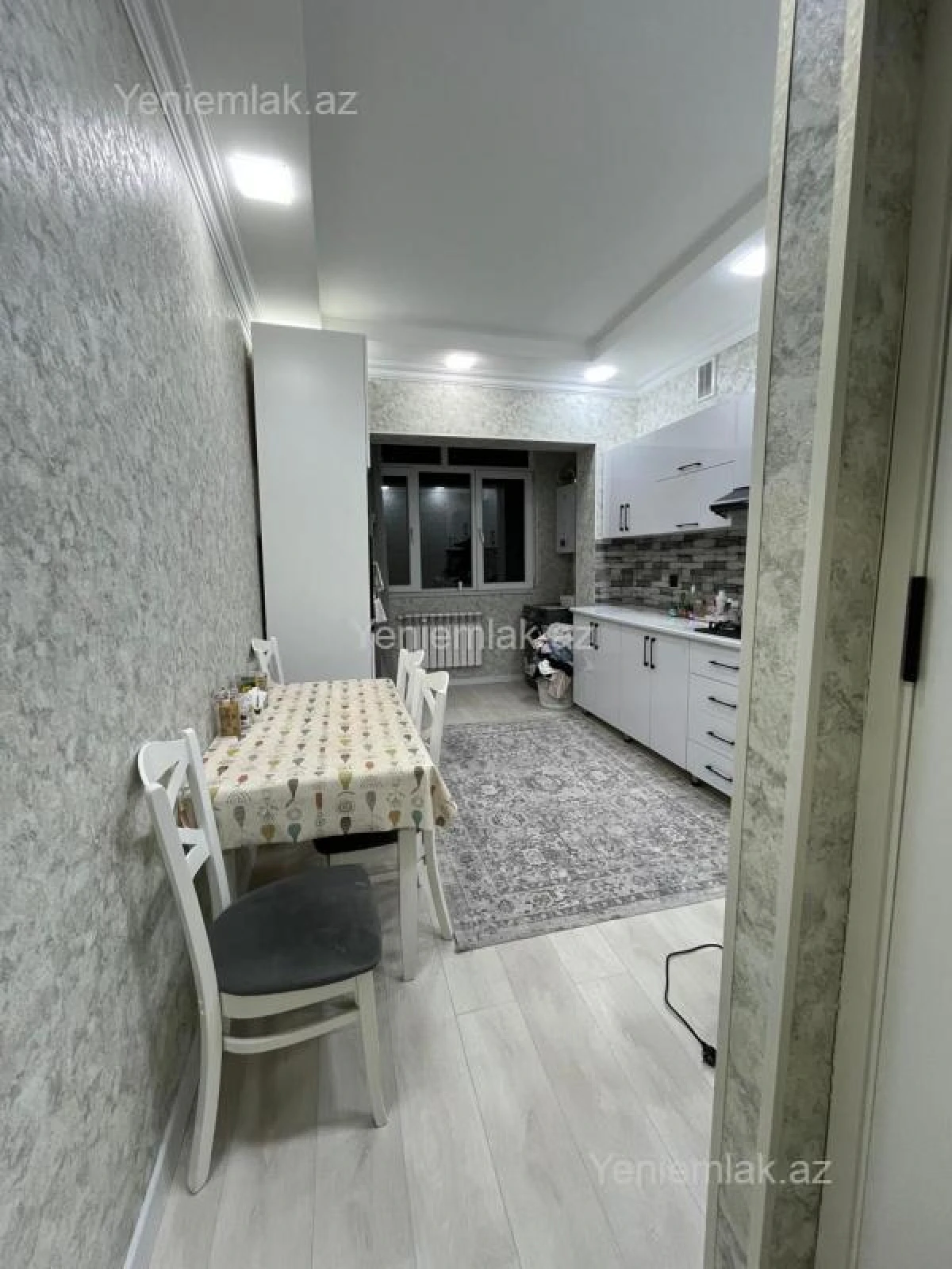 Satılır 3 otaqlı köhnə tikili 68 m²