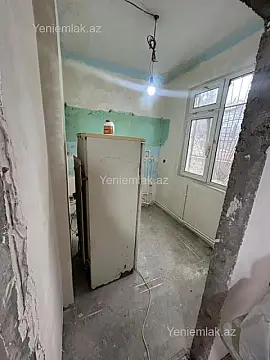 Satılır 1 otaqlı köhnə tikili 35 m²