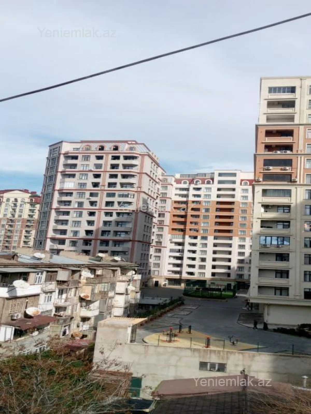Satılır 2 otaqlı köhnə tikili 50 m²