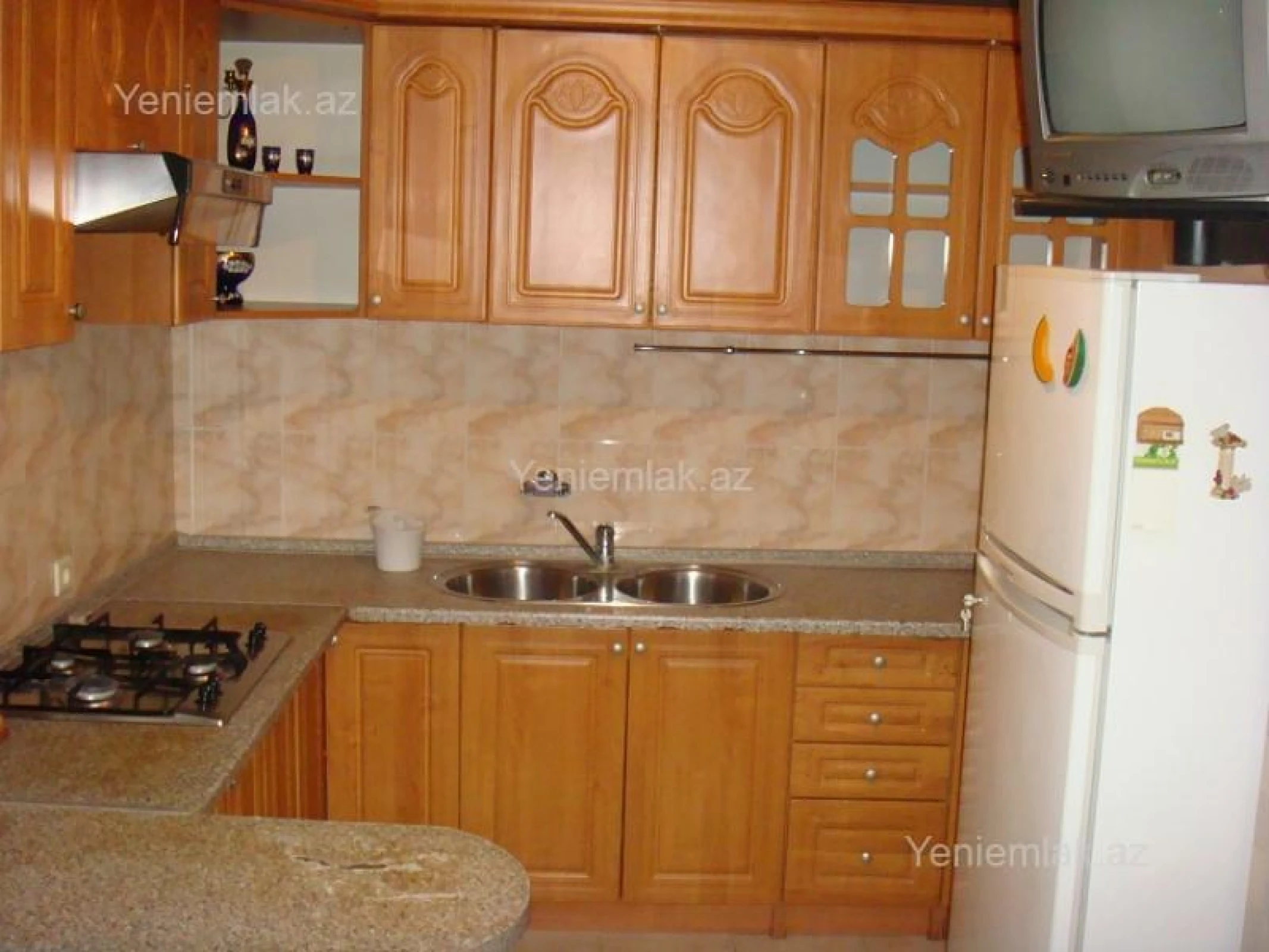 Satılır 3 otaqlı köhnə tikili 80 m²
