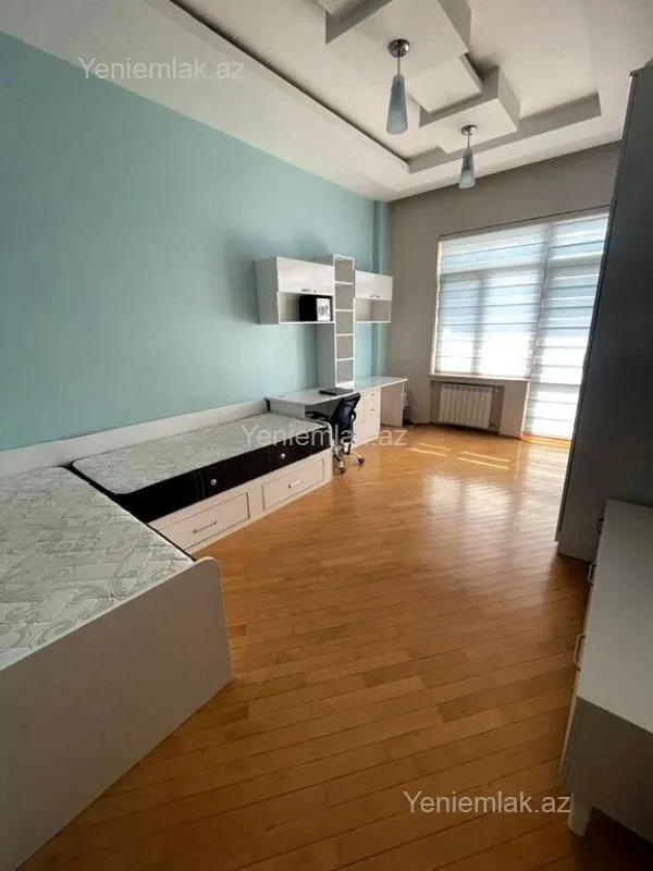 Satılır 3 otaqlı yeni tikili 136 m²