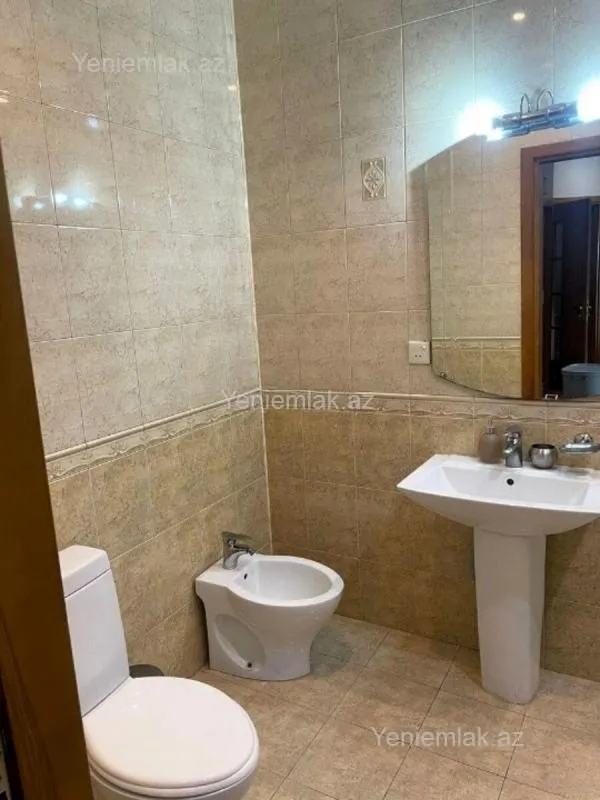 Satılır 3 otaqlı yeni tikili 136 m²