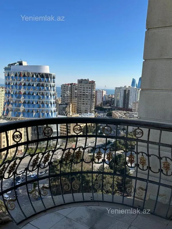 Satılır 4 otaqlı yeni tikili 152 m²