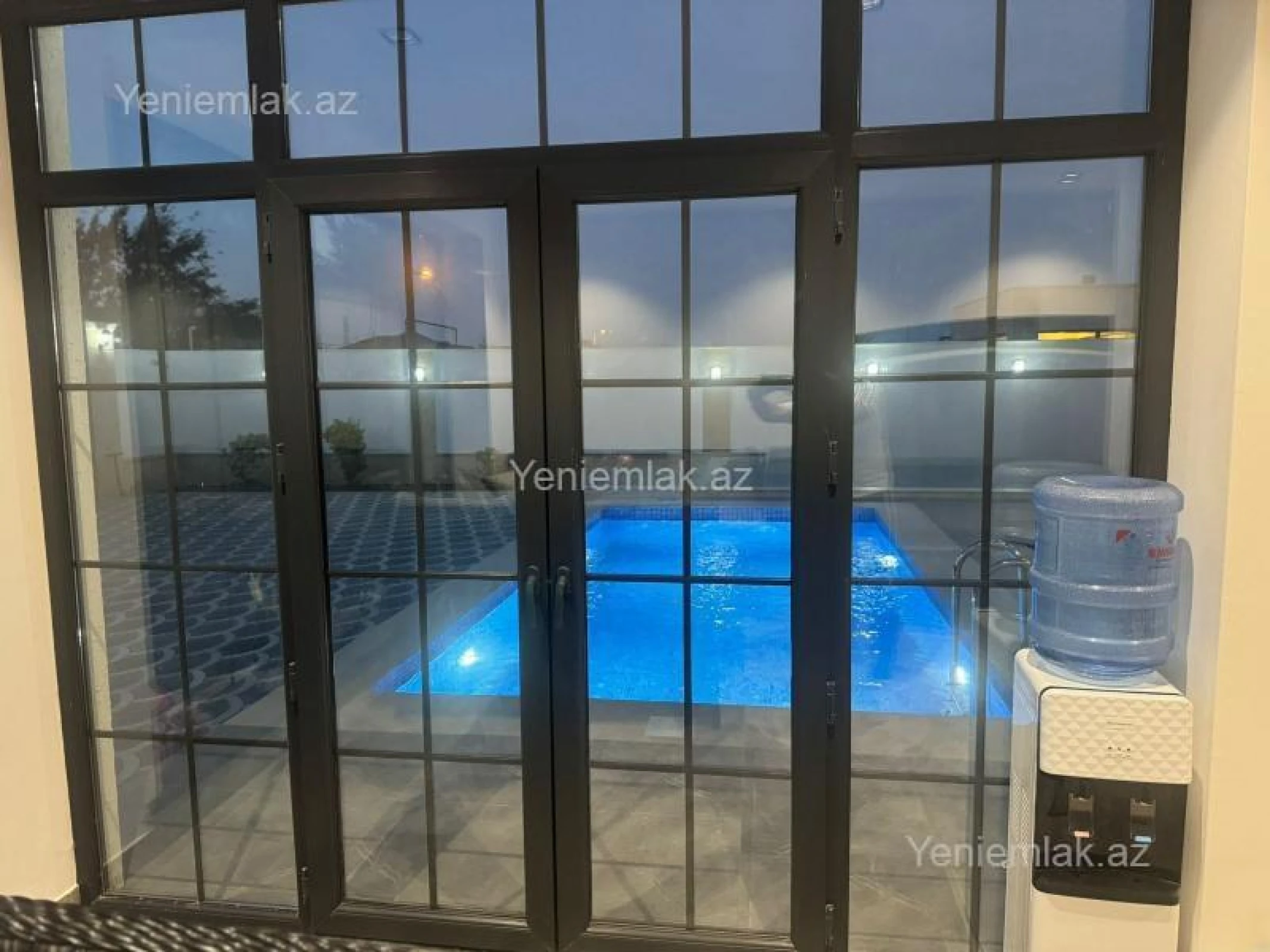 Satılır 5 otaqlı həyət evi 215 m²