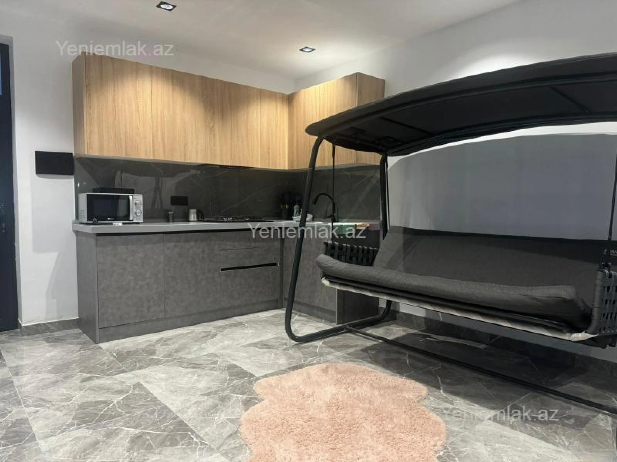 Satılır 5 otaqlı həyət evi 215 m²