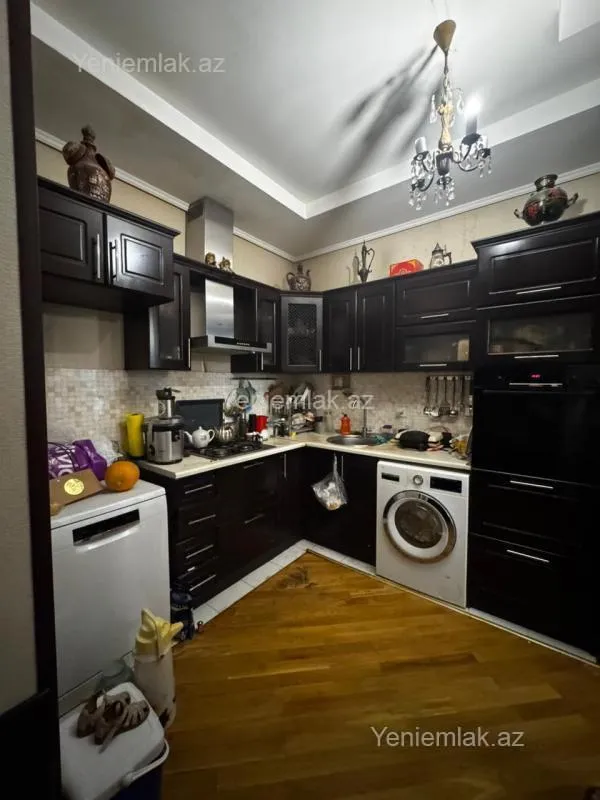 Satılır 2 otaqlı yeni tikili 75 m²