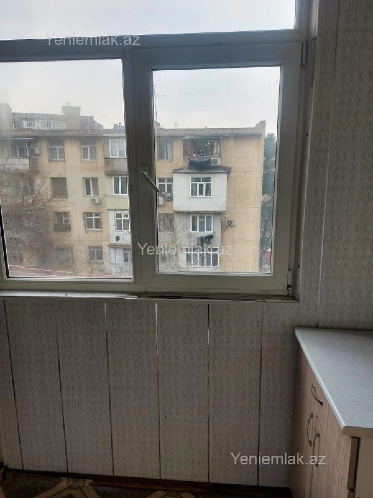 Satılır 2 otaqlı köhnə tikili 35 m²