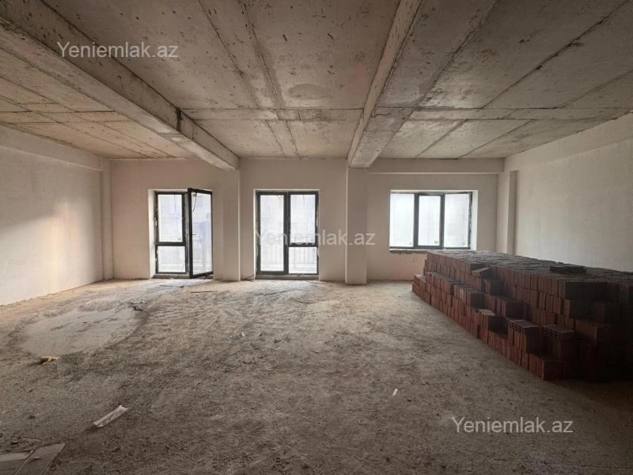 Satılır 5 otaqlı yeni tikili 240 m²