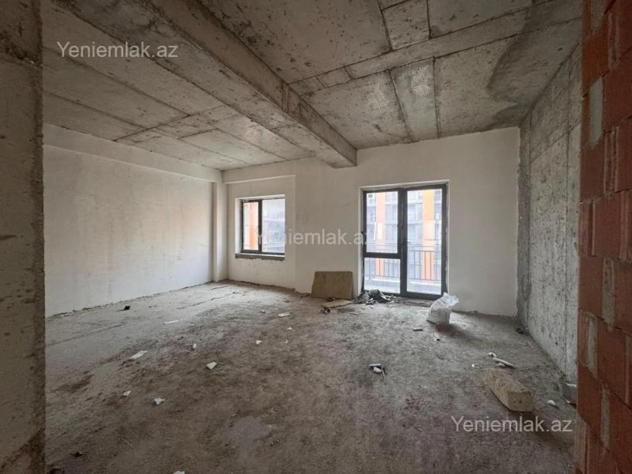 Satılır 5 otaqlı yeni tikili 240 m²