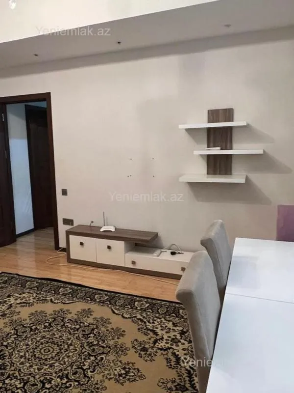 Satılır 2 otaqlı yeni tikili 60 m²