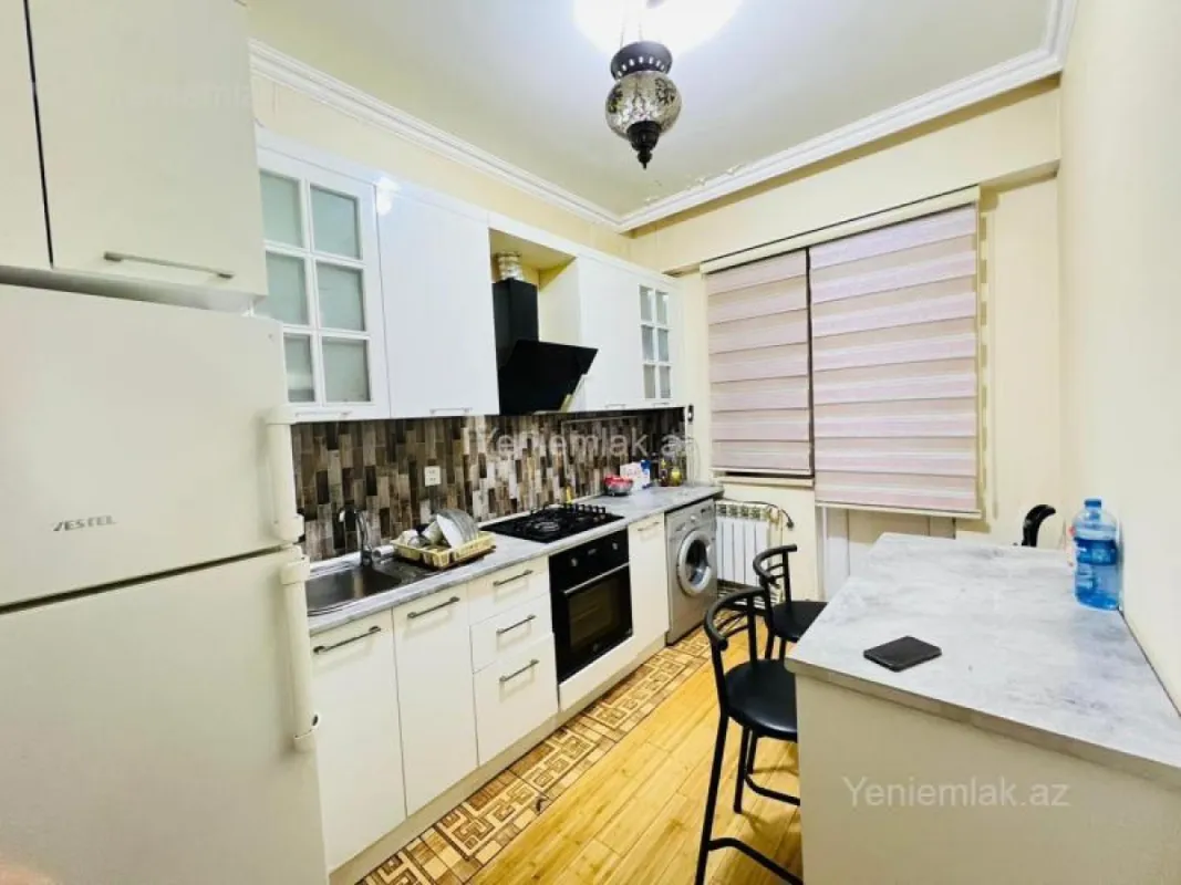 Satılır 2 otaqlı yeni tikili 60 m²