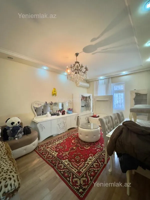 Satılır 3 otaqlı köhnə tikili 85 m²