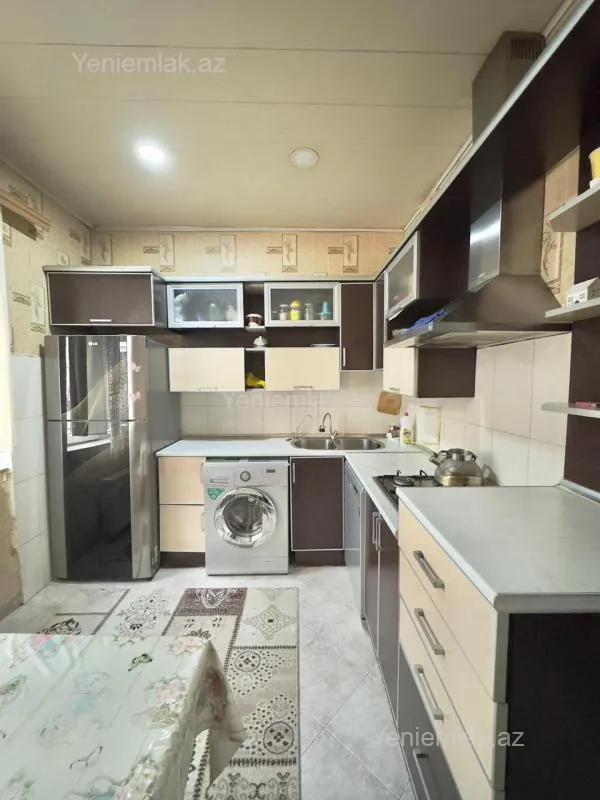 Satılır 3 otaqlı köhnə tikili 85 m²