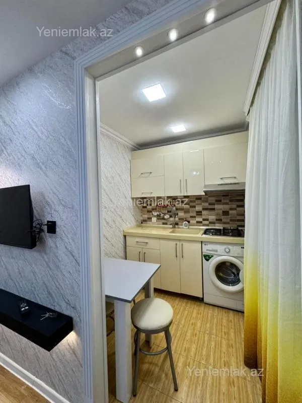 Satılır 2 otaqlı köhnə tikili 35 m²