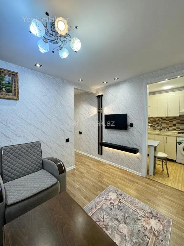 Satılır 2 otaqlı köhnə tikili 35 m²