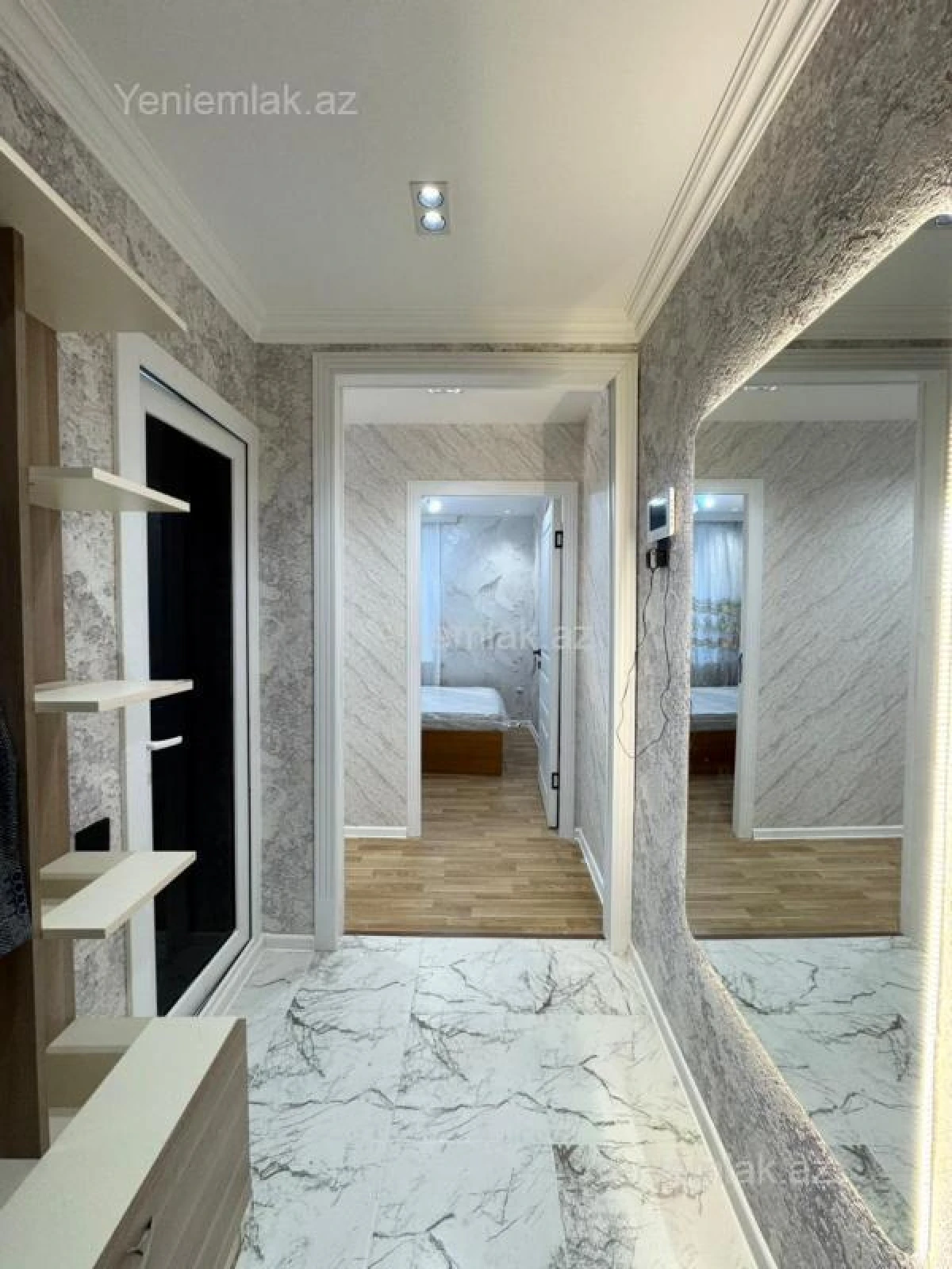 Satılır 2 otaqlı köhnə tikili 35 m²