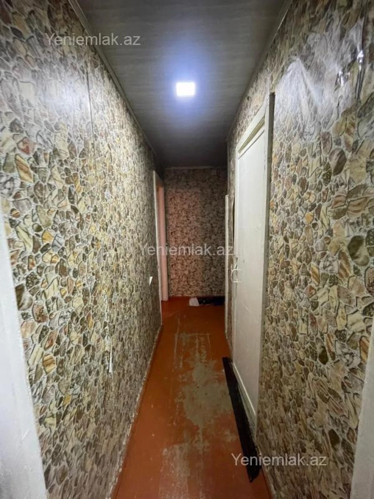 Satılır 1 otaqlı köhnə tikili 35 m²