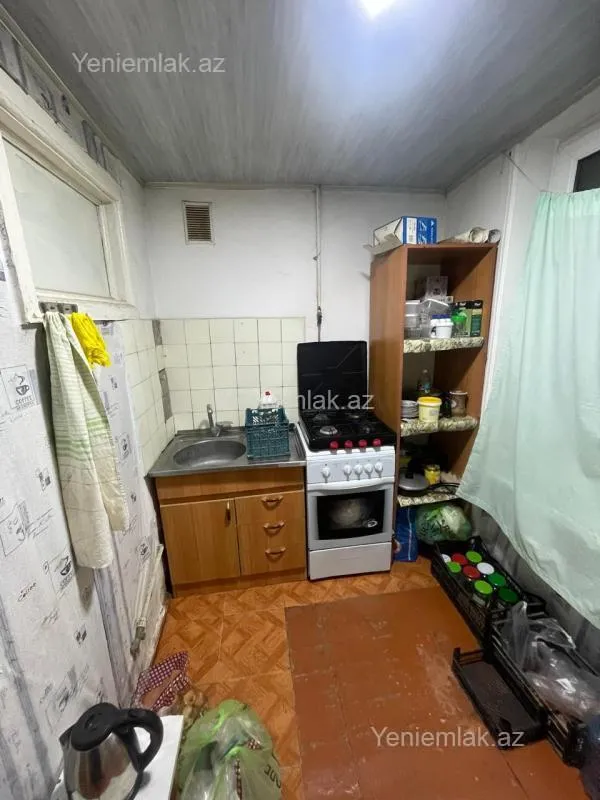 Satılır 1 otaqlı köhnə tikili 35 m²