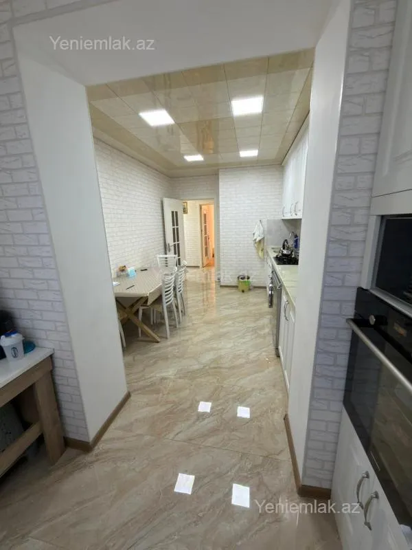 Satılır 3 otaqlı köhnə tikili 80 m²