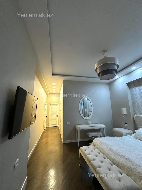 Satılır 4 otaqlı yeni tikili 200.55 m²